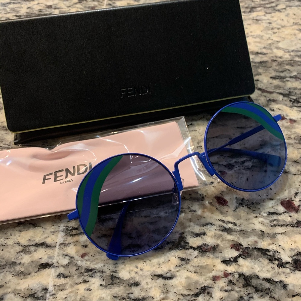Fendi 53mm Round Sunglasses